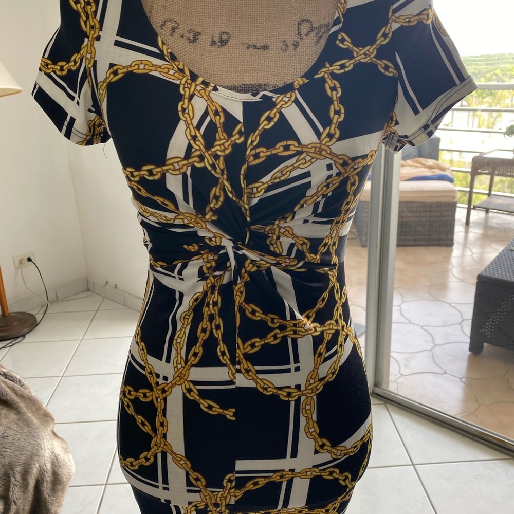 Dress - Picture 8 of 8